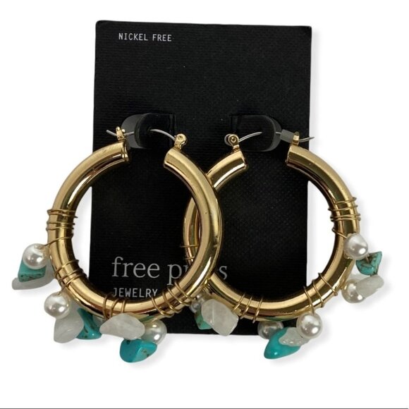 NWT Nordstrom Free Press Jewellery Bundle Three Pairs of Earrings Heart Boho - Picture 2 of 9